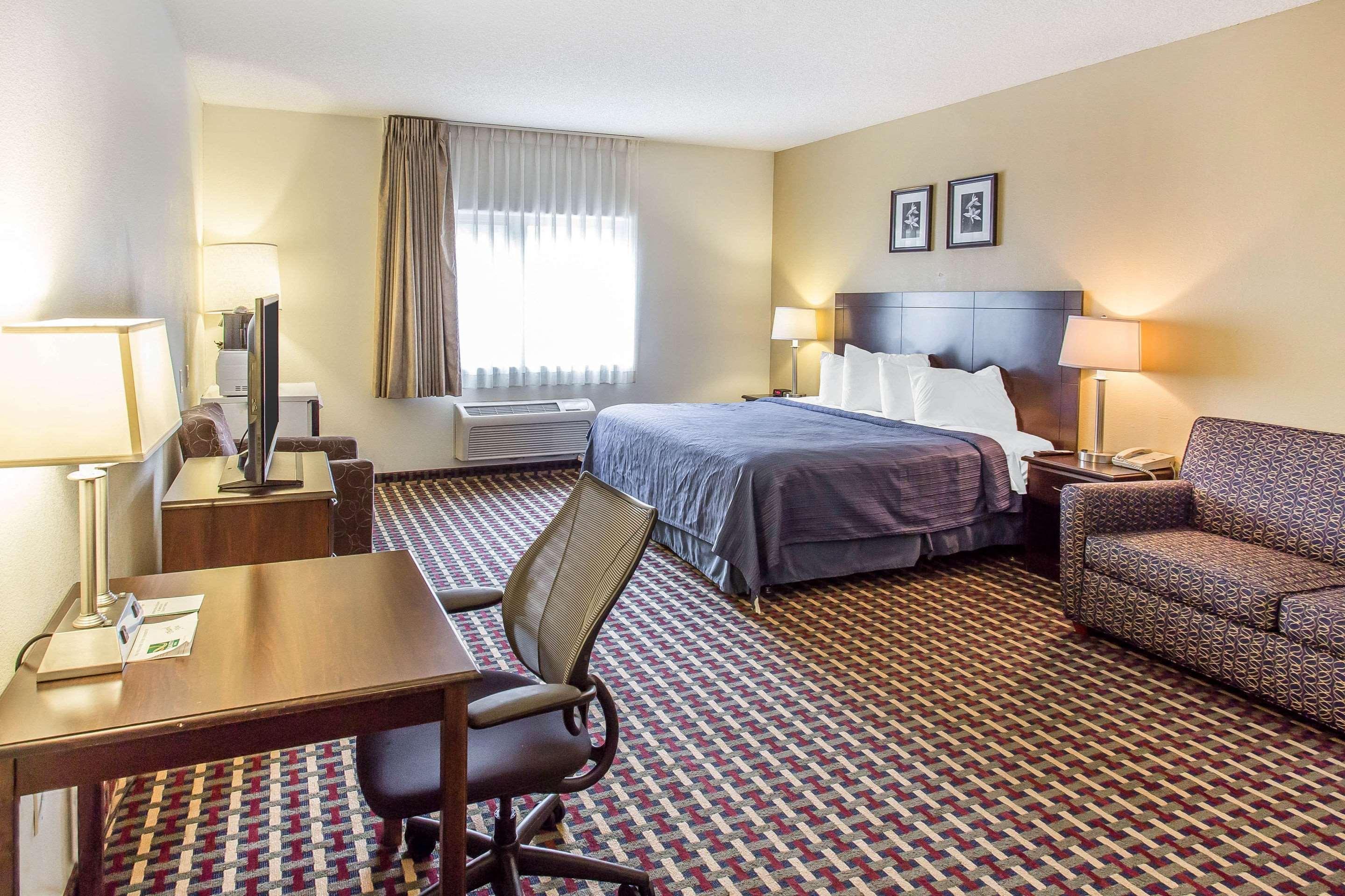 Quality Inn & Suites Lakewood - Denver Southwest Dış mekan fotoğraf