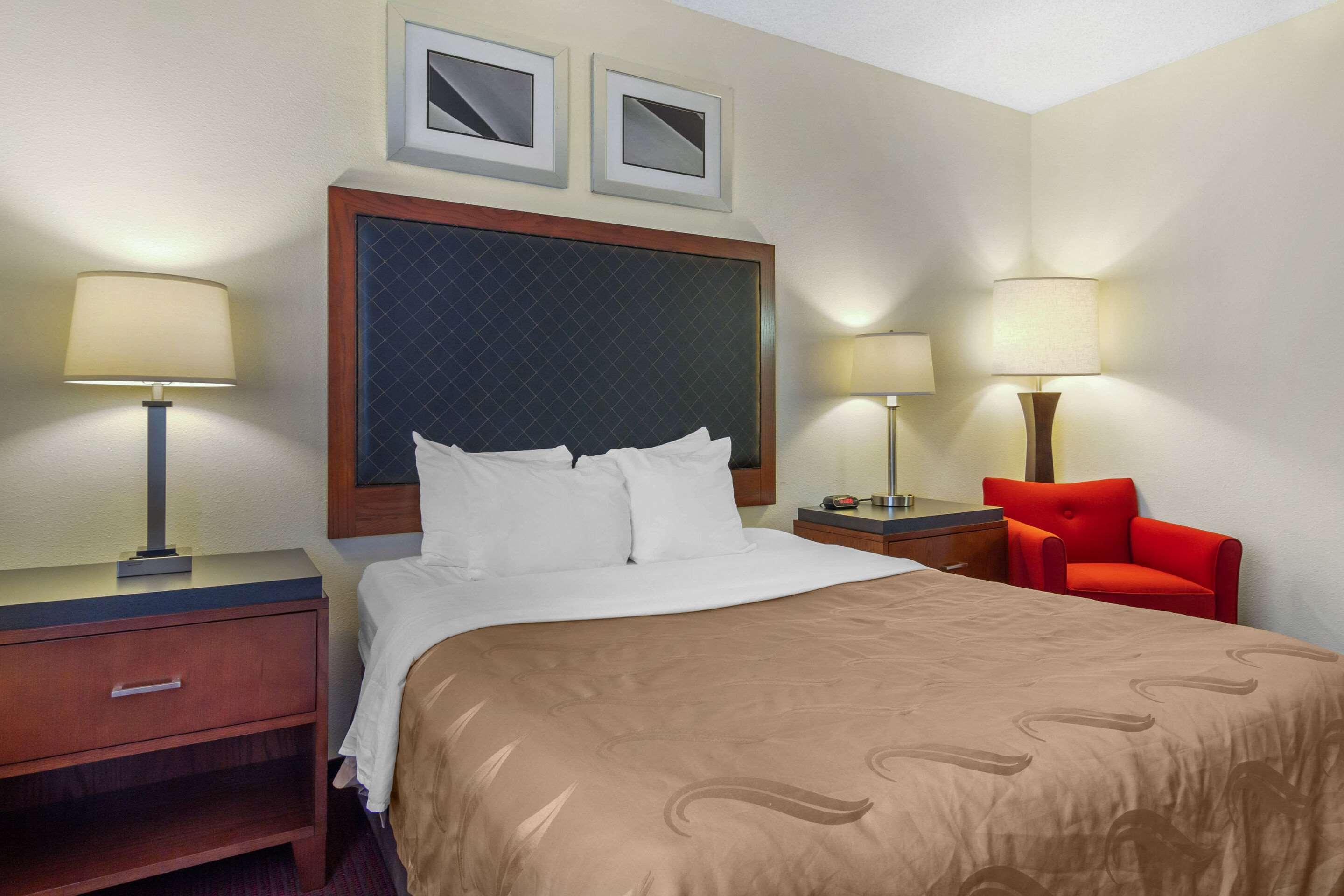 Quality Inn & Suites Lakewood - Denver Southwest Dış mekan fotoğraf
