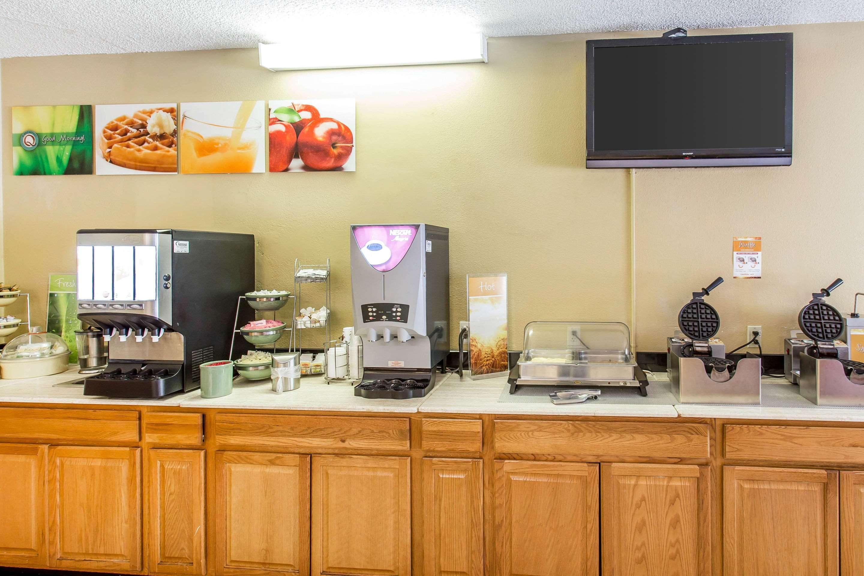 Quality Inn & Suites Lakewood - Denver Southwest Dış mekan fotoğraf