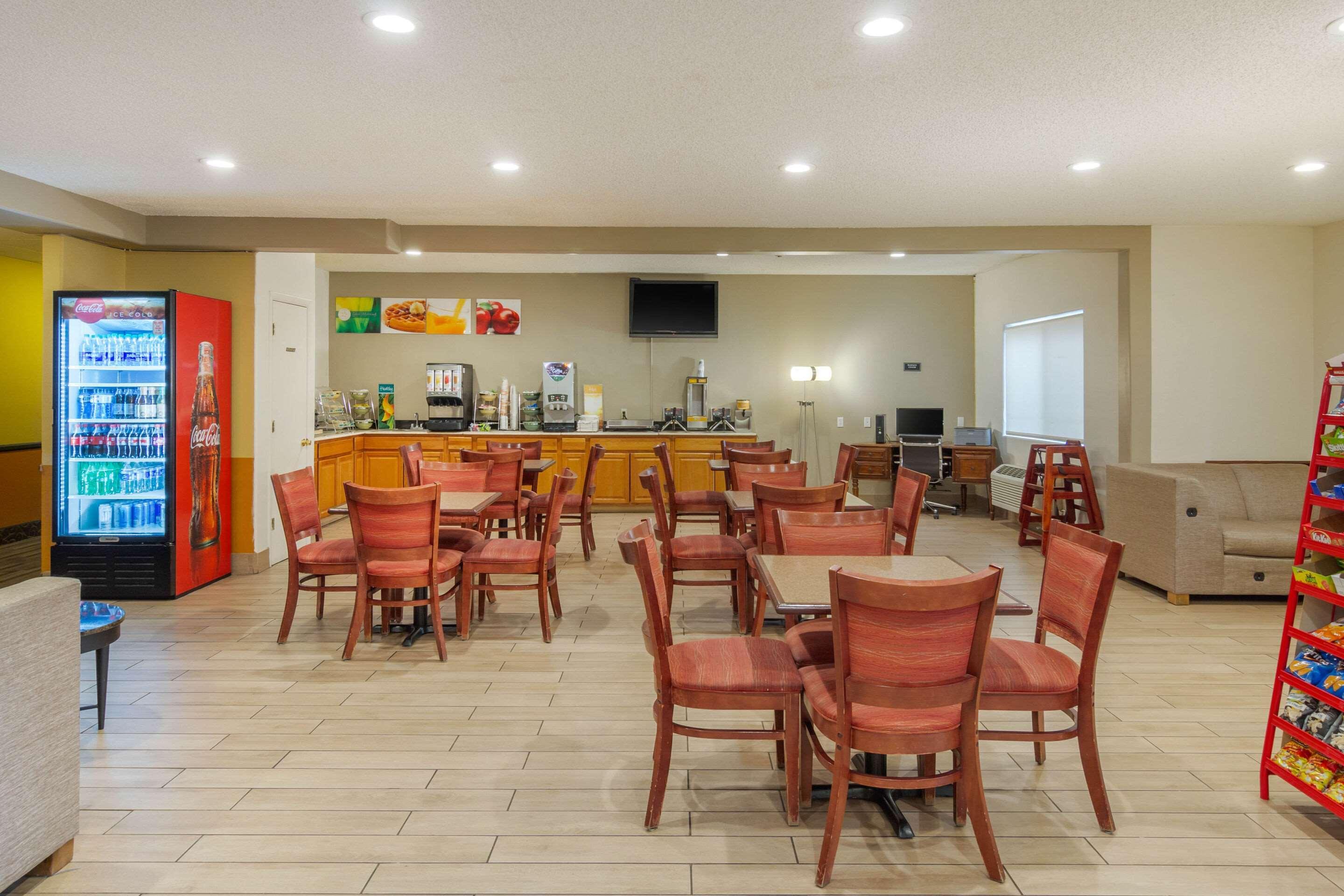 Quality Inn & Suites Lakewood - Denver Southwest Dış mekan fotoğraf