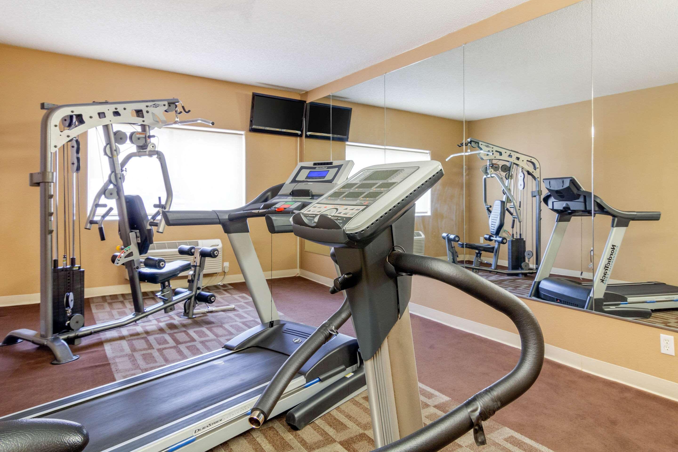 Quality Inn & Suites Lakewood - Denver Southwest Dış mekan fotoğraf