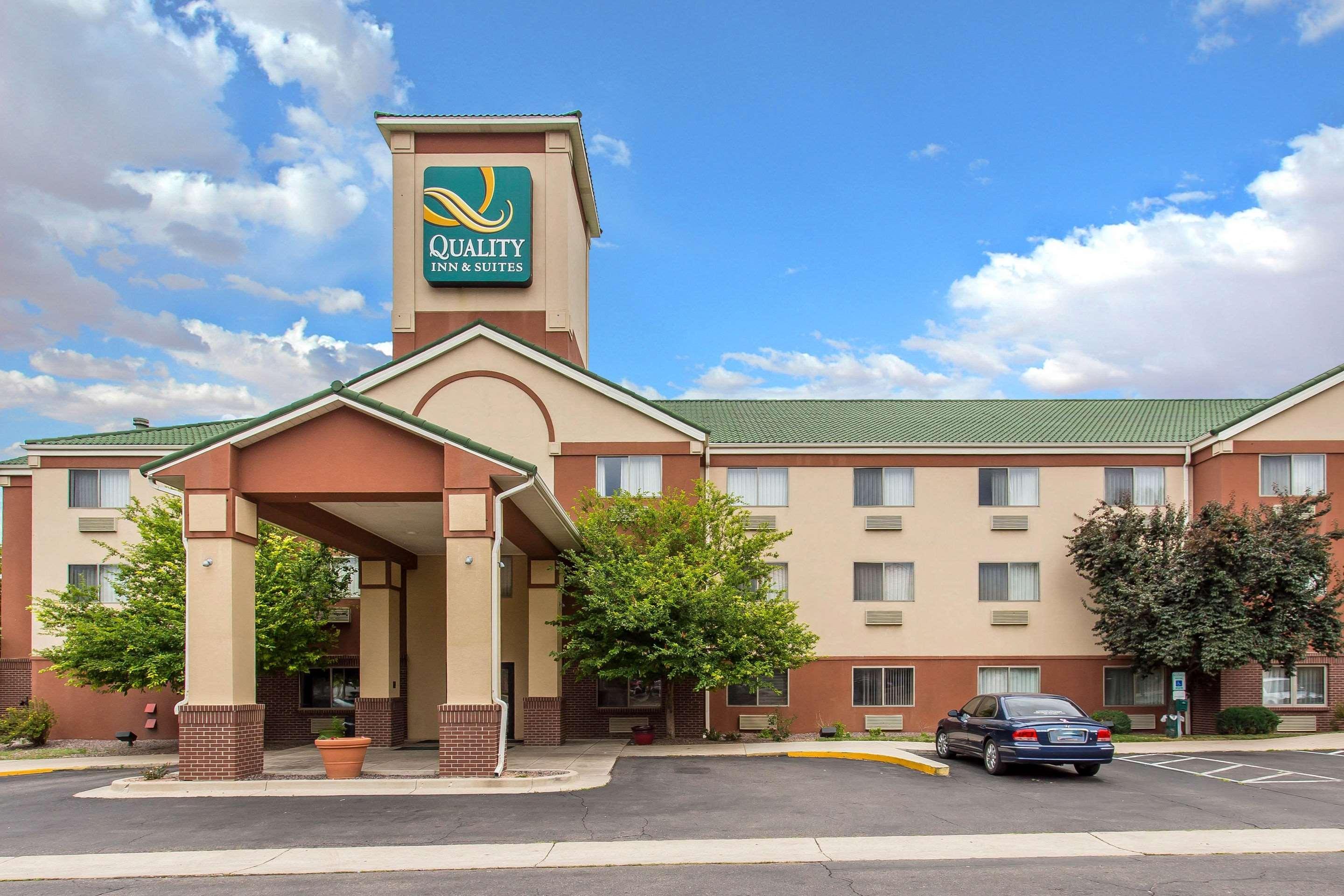 Quality Inn & Suites Lakewood - Denver Southwest Dış mekan fotoğraf
