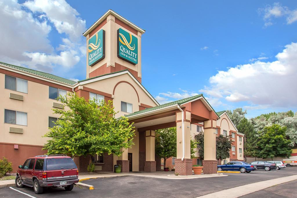 Quality Inn & Suites Lakewood - Denver Southwest Dış mekan fotoğraf