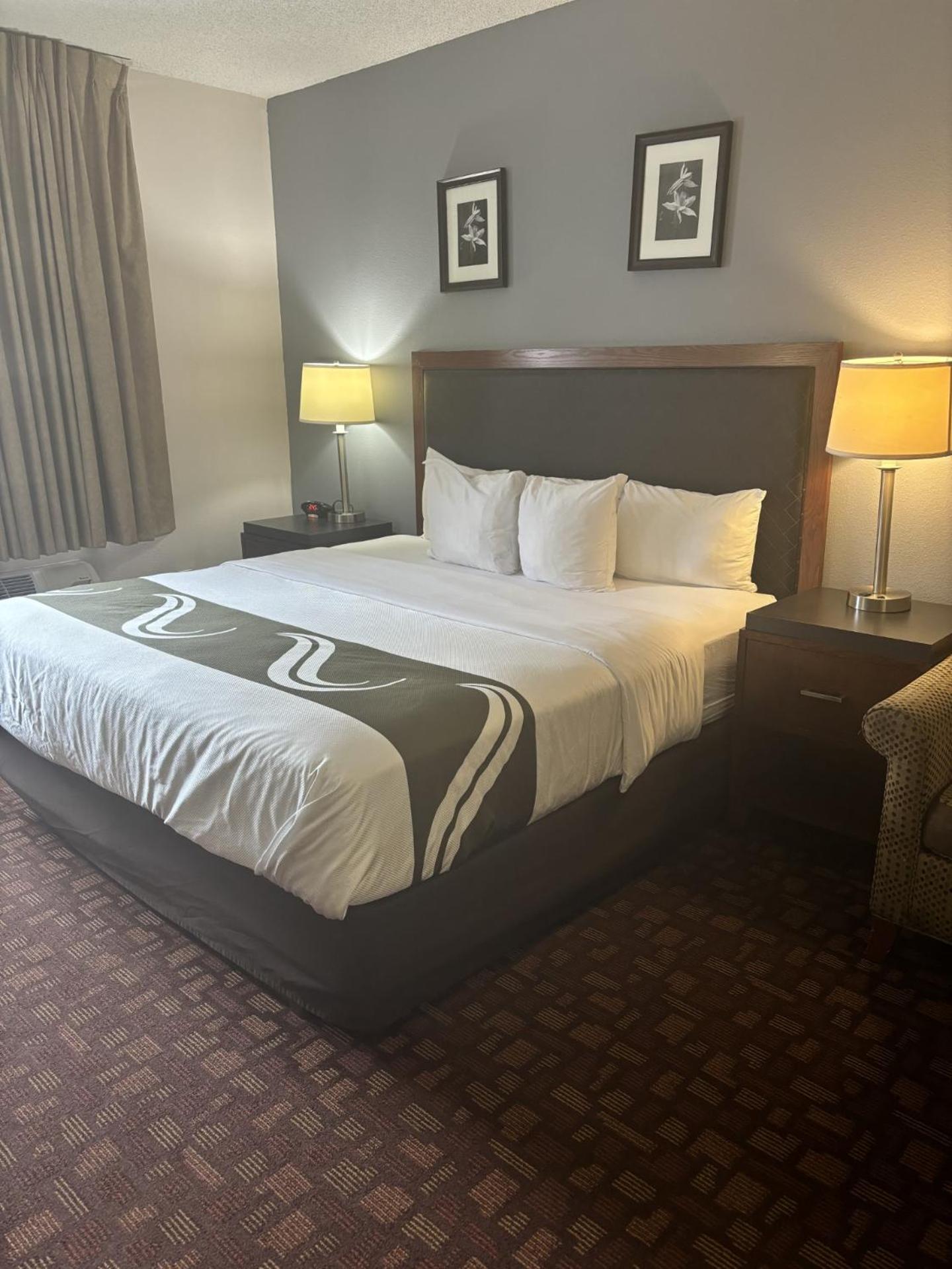 Quality Inn & Suites Lakewood - Denver Southwest Dış mekan fotoğraf