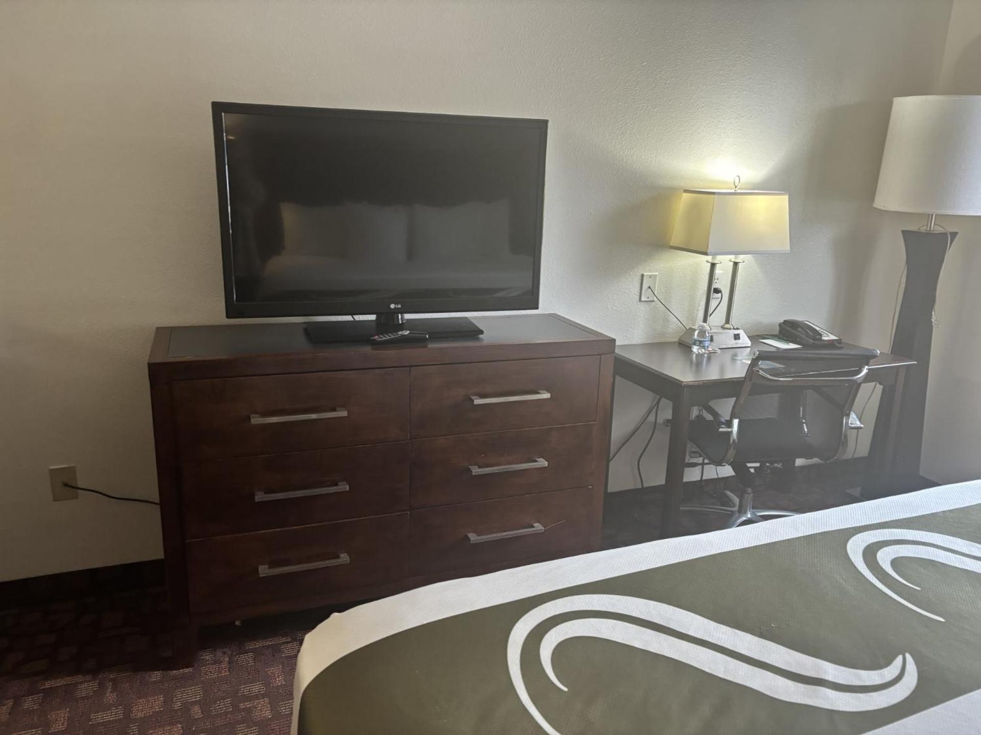 Quality Inn & Suites Lakewood - Denver Southwest Dış mekan fotoğraf