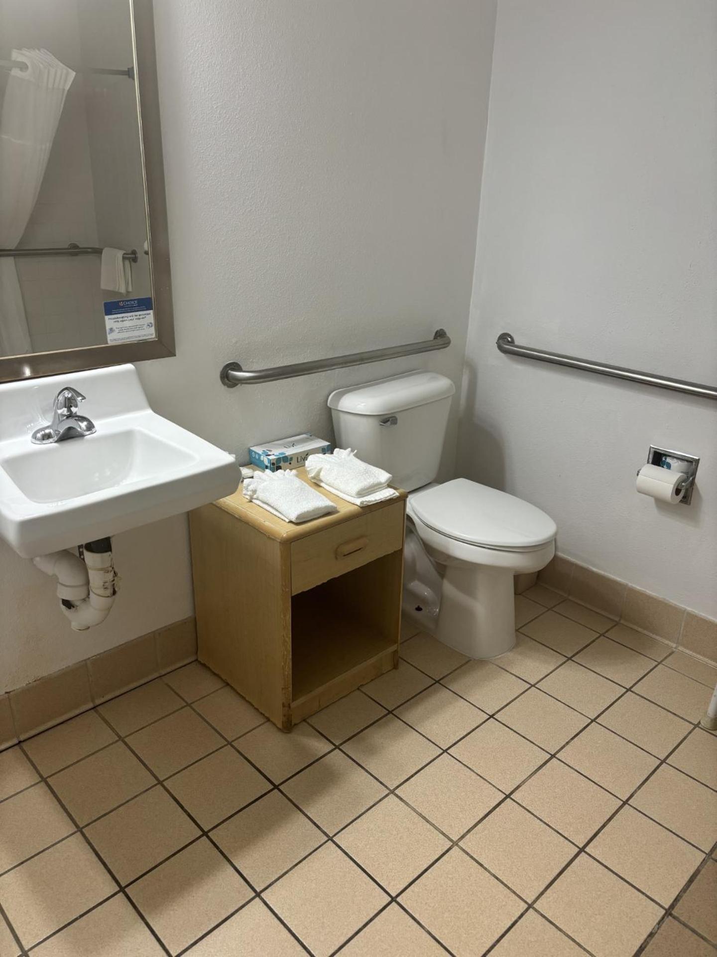 Quality Inn & Suites Lakewood - Denver Southwest Dış mekan fotoğraf