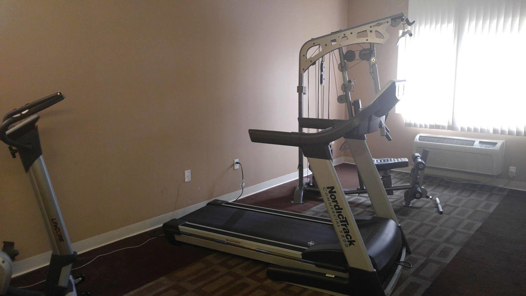 Quality Inn & Suites Lakewood - Denver Southwest Dış mekan fotoğraf