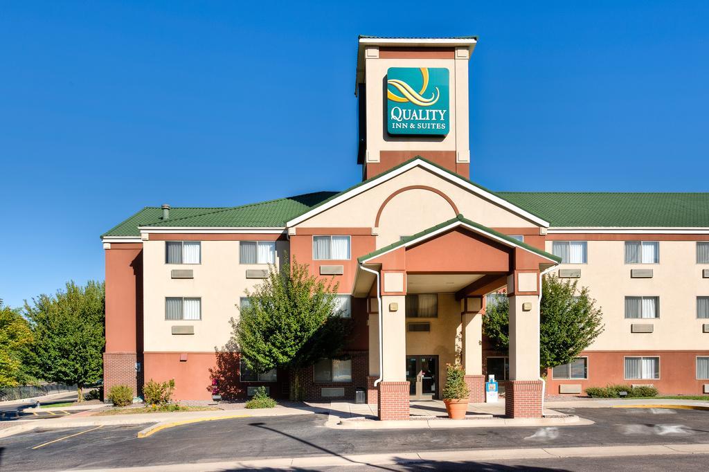 Quality Inn & Suites Lakewood - Denver Southwest Dış mekan fotoğraf