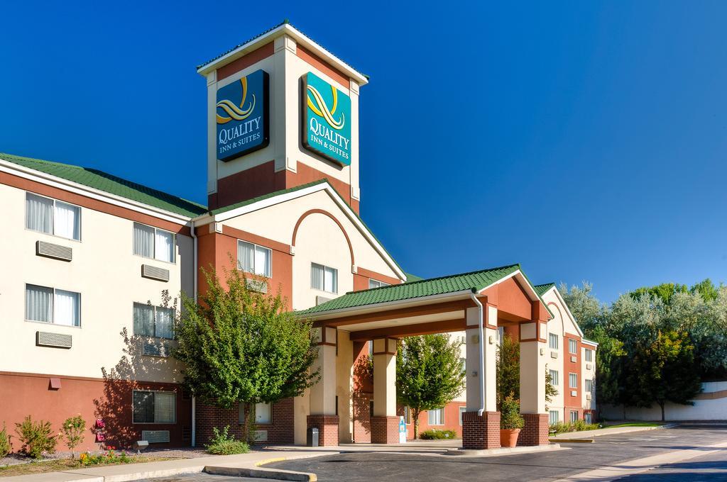 Quality Inn & Suites Lakewood - Denver Southwest Dış mekan fotoğraf